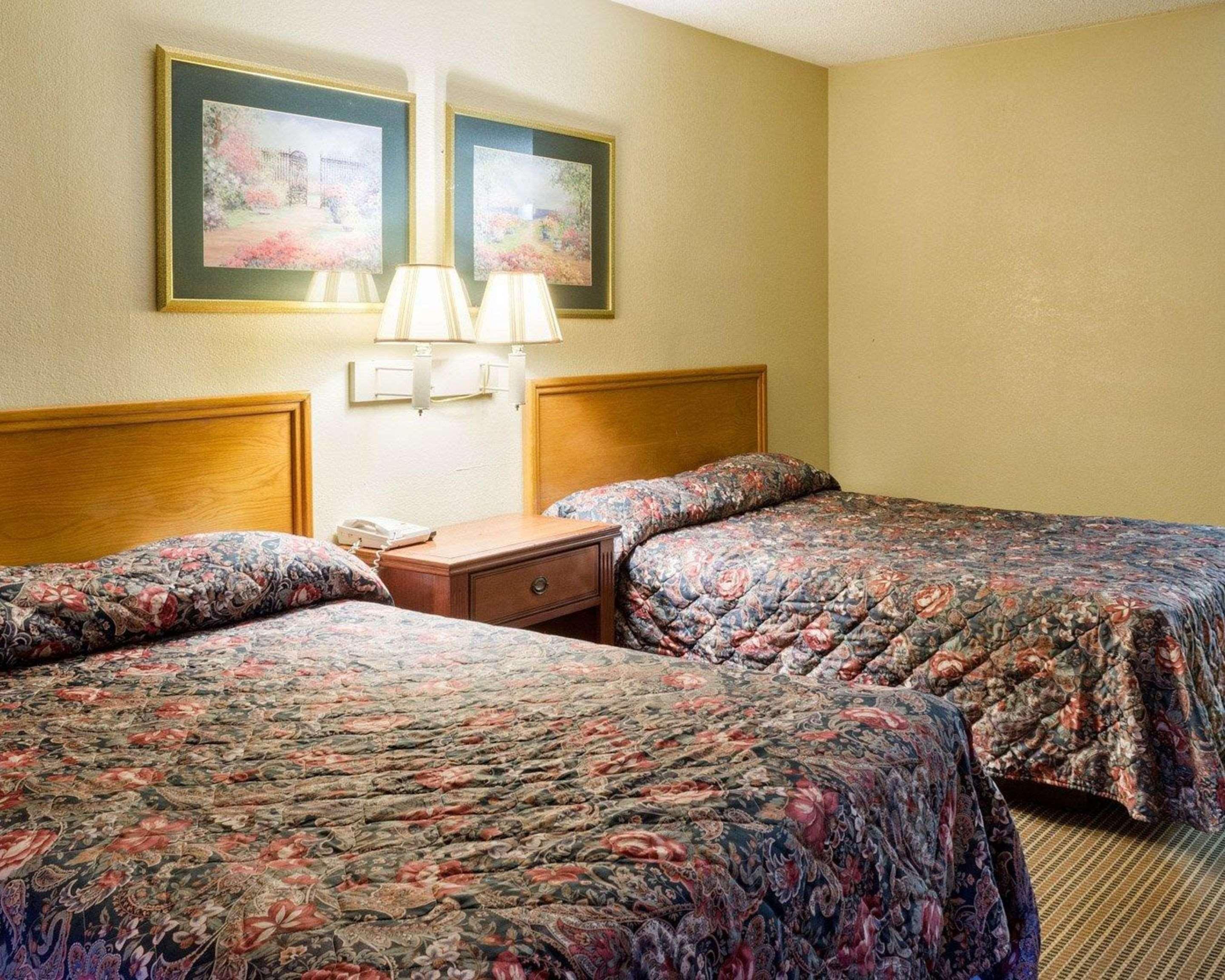 Rodeway Inn Greenwood Eksteriør billede