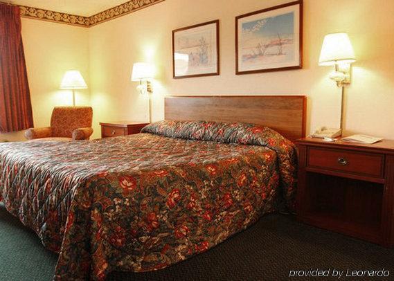 Rodeway Inn Greenwood Værelse billede