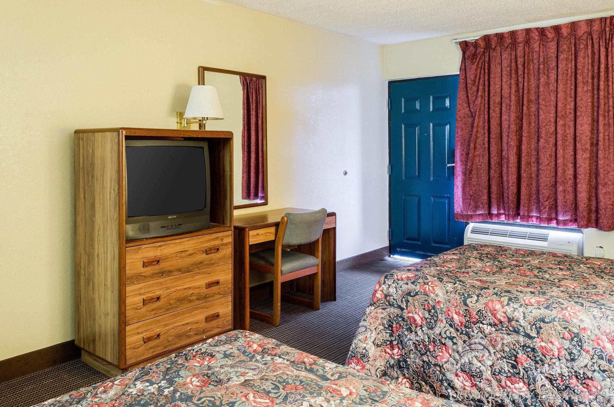 Rodeway Inn Greenwood Eksteriør billede